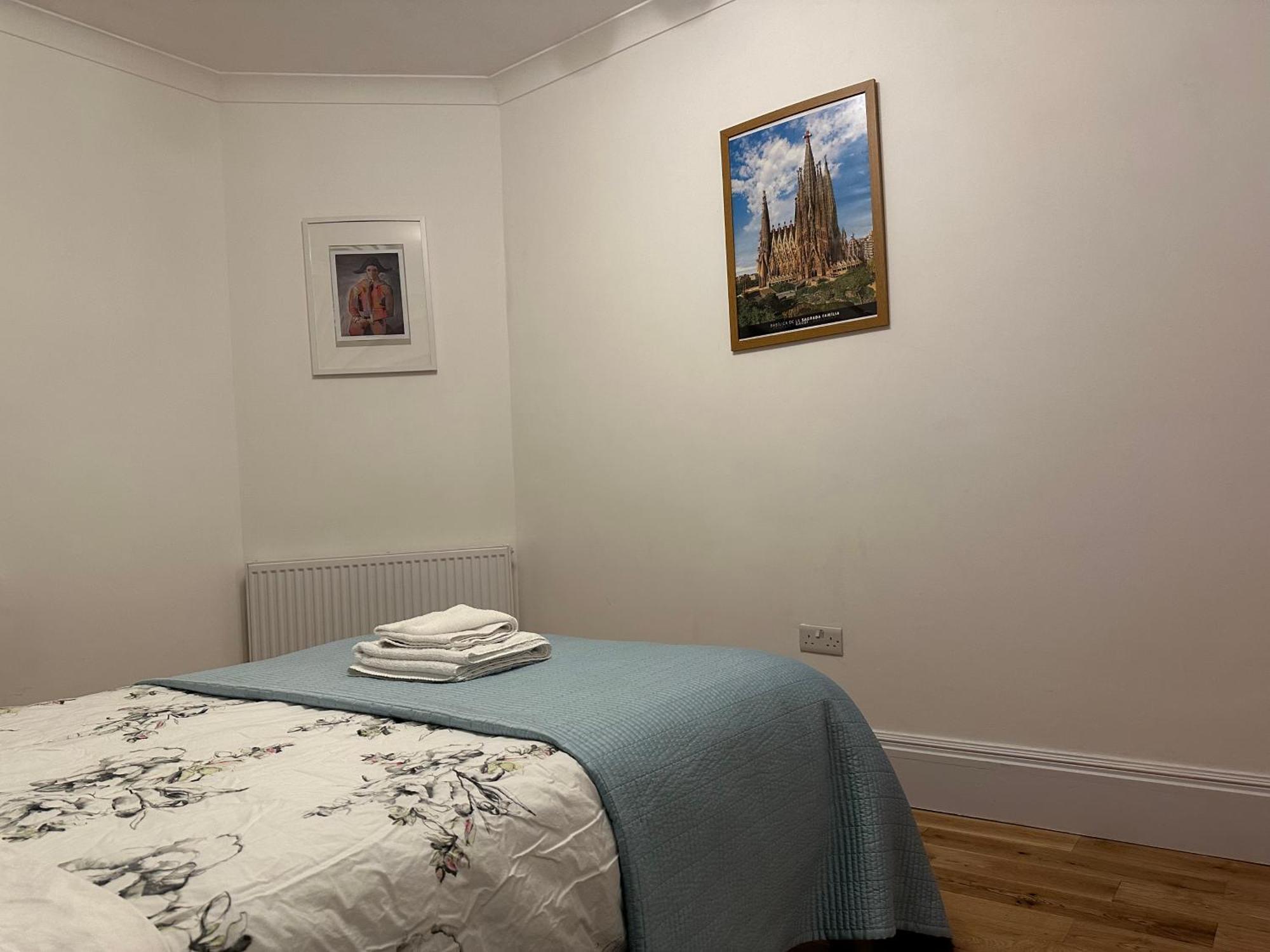 فندق Rosie Cosy House Cricklewood لندن المظهر الخارجي الصورة